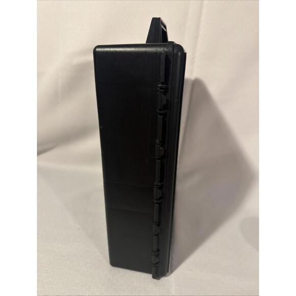 Vintage Hotwheels case holds 48 cars. Excellent condition. - Picture 2 of 7